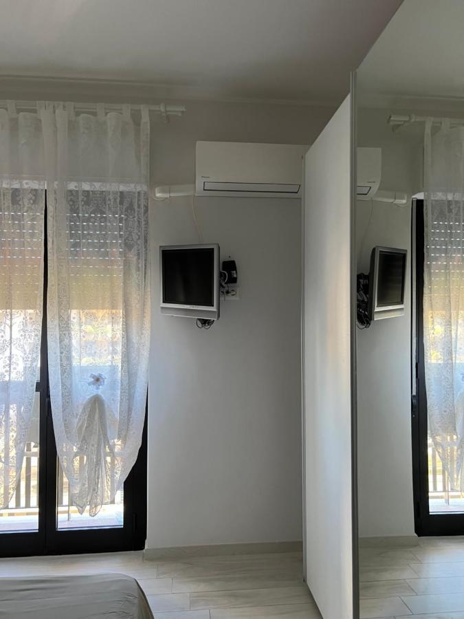 Medeum Apartment Modugno Luaran gambar